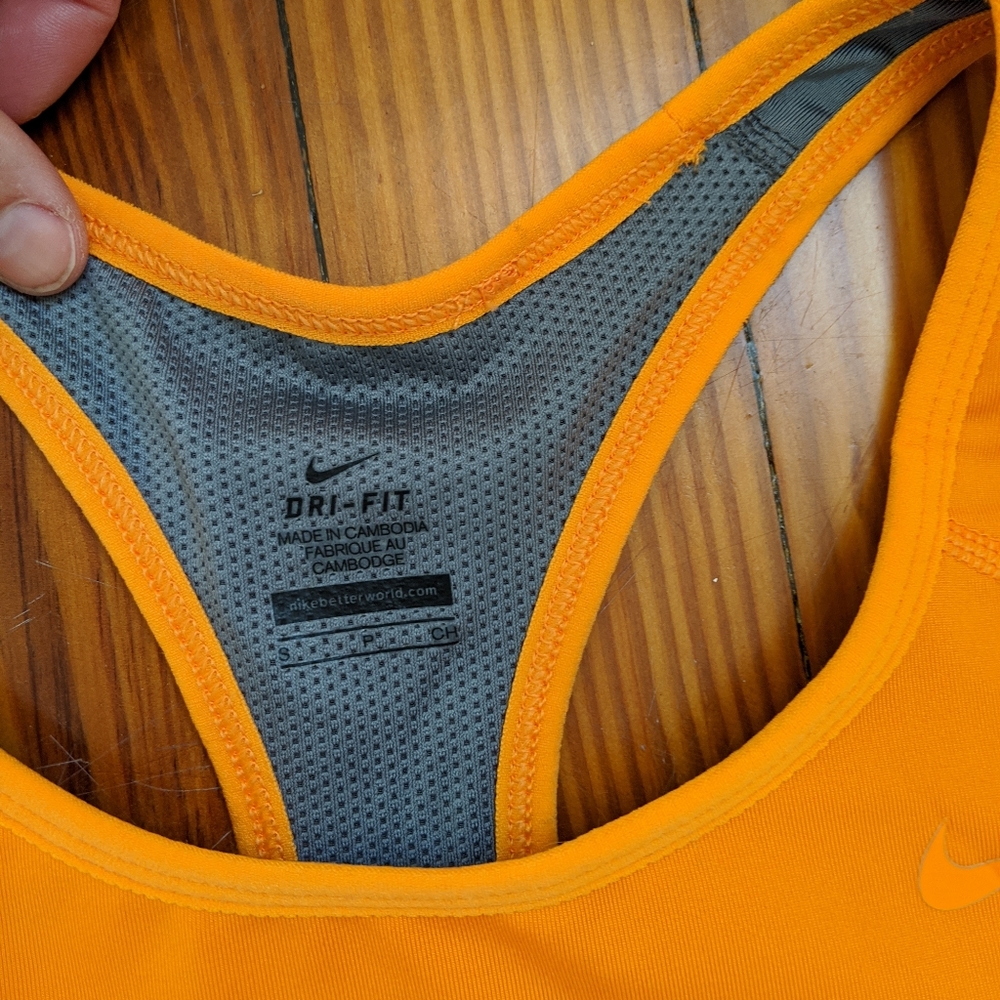 Nike Dri Fit Running Tank w/ Bra - Picture 6 of 6